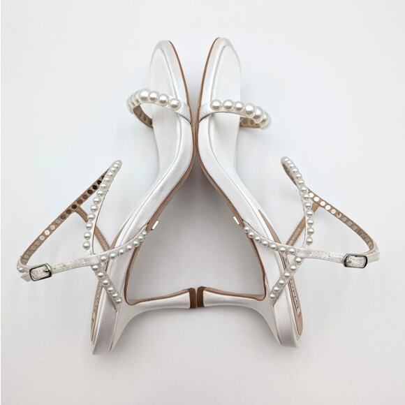 Badgley Mischka Jolie Ankle Strap Heel Sandal Women's Soft White Size US9.5 EU40 - Picture 7 of 11